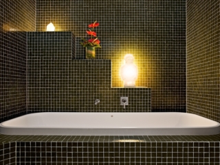 M&amp;S Construction - bathtub